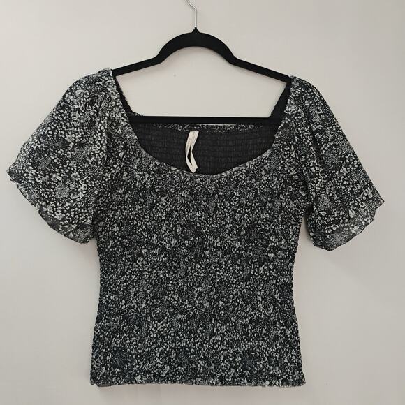 Anthropologie Aurelia Smocked Top Black & White Floral S Puff Sleeve - Picture 2 of 12